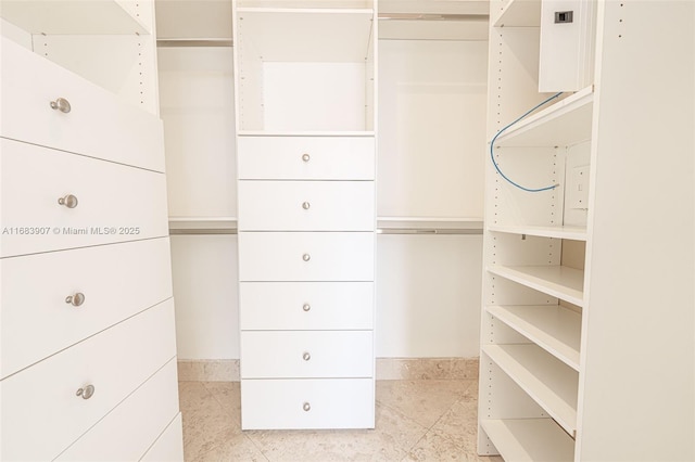 view of spacious closet