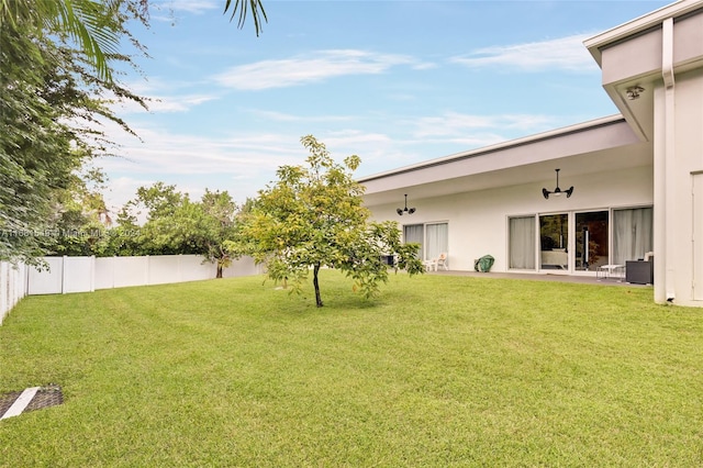 view of yard with a patio area