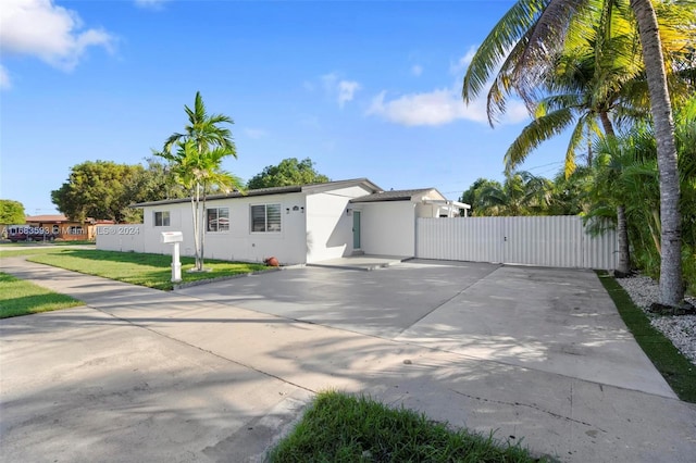 view of front of house with a front yard