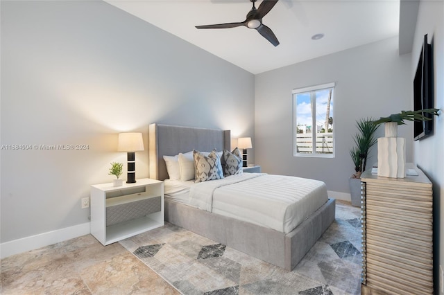 bedroom with ceiling fan