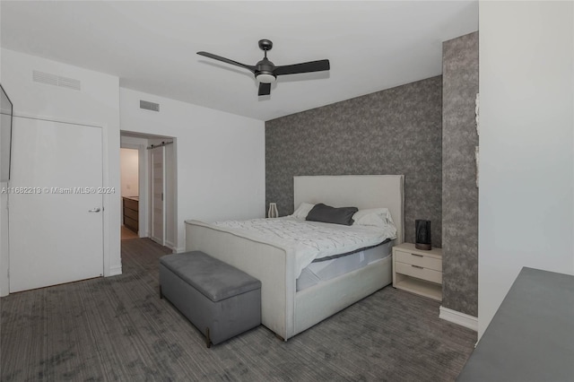 bedroom with ceiling fan