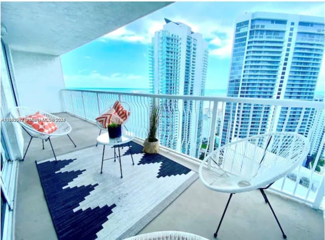 1200 Brickell Bay Dr Unit 3705, Miami, FL 33131 - photo 7