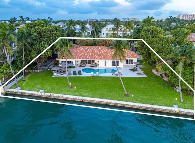 520 S Mashta Dr, Key Biscayne, FL 33149 - view from above of property with a pool, property parcel outlined, and a large body of water