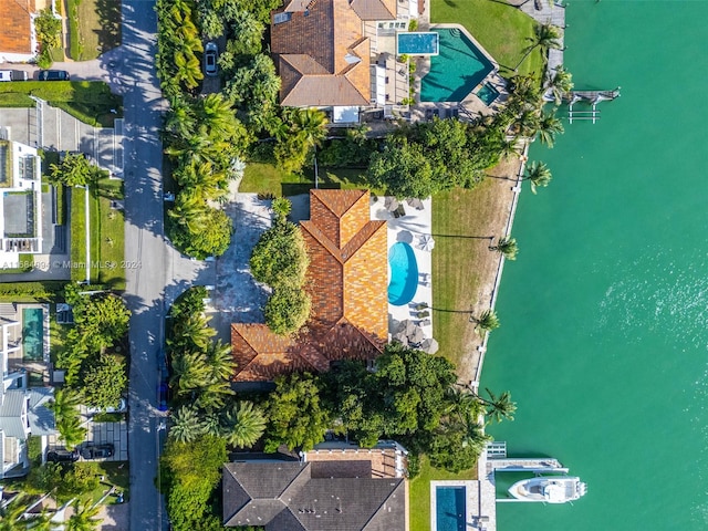 520 S Mashta Dr, Key Biscayne, FL 33149 - aerial view of property and surrounding area with a pool