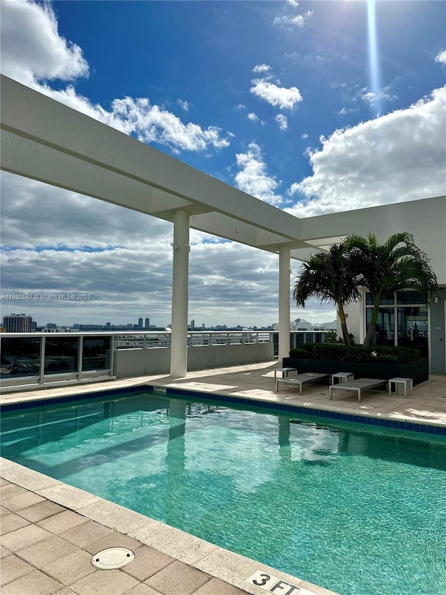 view of swimming pool