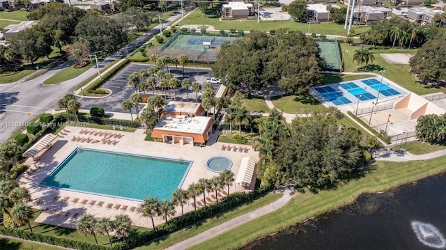 bird's eye view featuring a water view