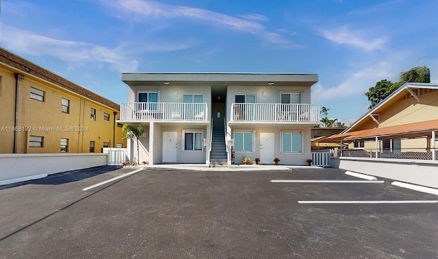 exterior space featuring a balcony