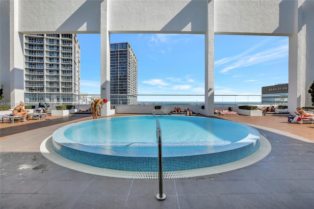 view of swimming pool