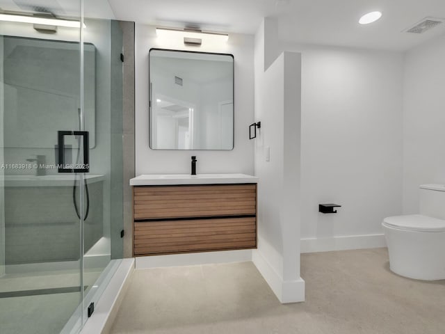 full bath with visible vents, toilet, vanity, baseboards, and a stall shower