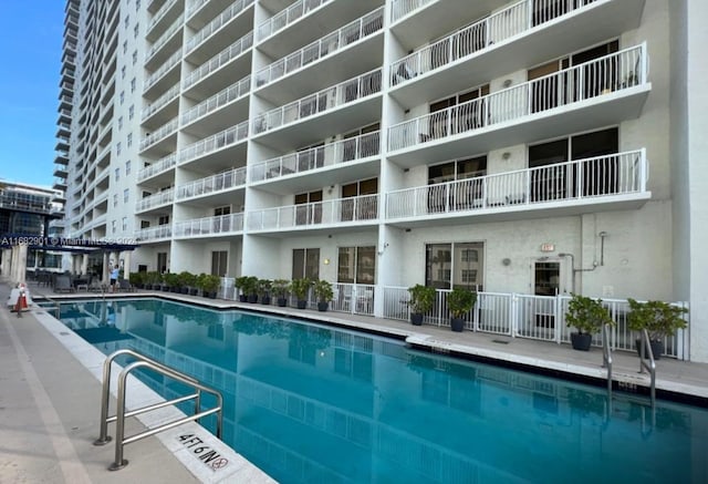 1200 Brickell Bay Dr Unit Ph4204, Miami, FL 33131 - view of community pool