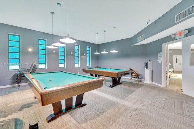 playroom featuring pool table