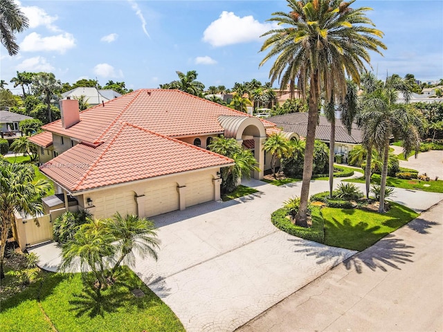 view of front of property featuring a garage