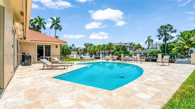 34 Pelican Dr, Fort Lauderdale, FL 33301 - outdoor pool featuring a patio area