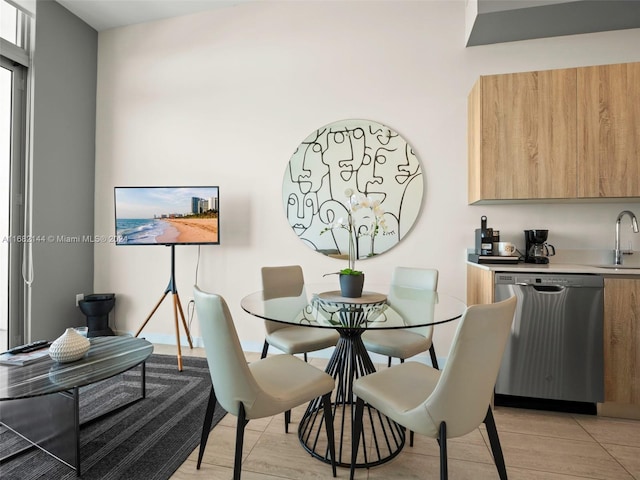 3900 Biscayne Blvd Unit N-1211, Miami, FL 33137 - dining area featuring light wood finished floors