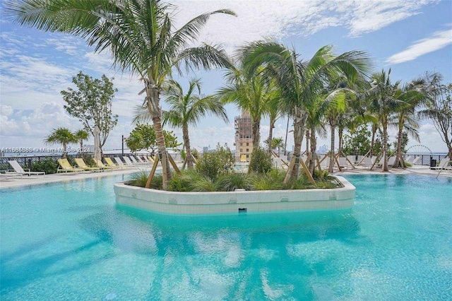 601 Ne 1st 4114, Miami, FL 33132 - view of community pool
