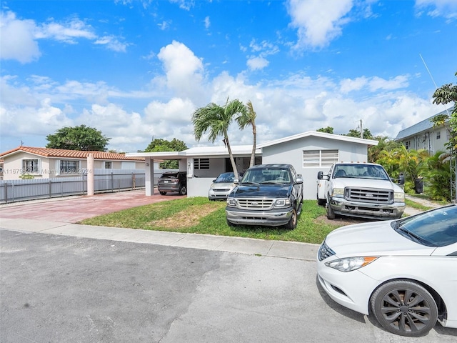 view of front of house with a front lawn