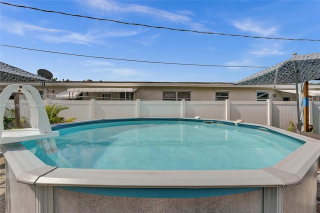 view of swimming pool