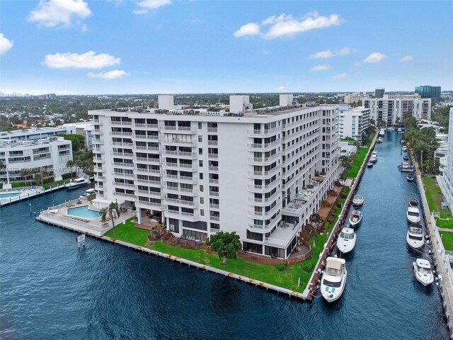 3100 NE 48th St Unit 210, Fort Lauderdale, FL 33308 - bird's eye view of a large body of water and apartment complex / building