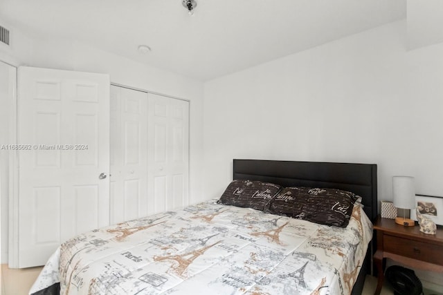 bedroom with a closet