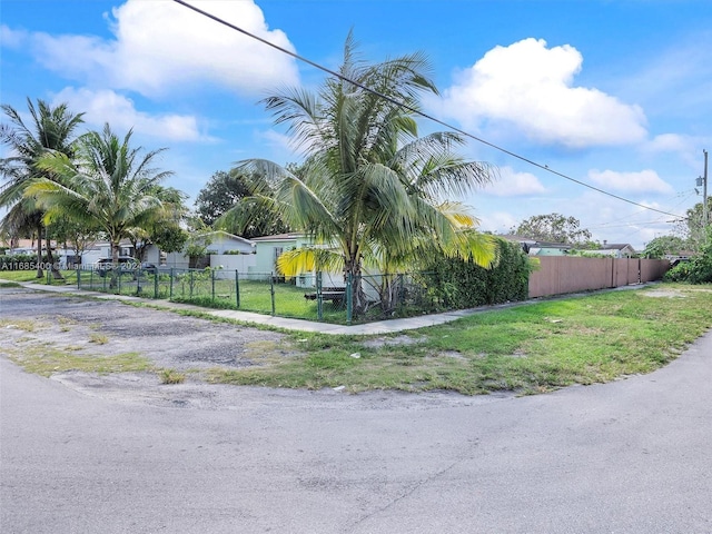 710 E 39th St, Hialeah, FL 33013 - view of road
