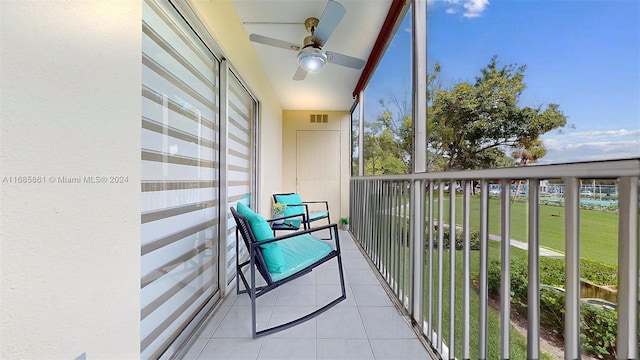 balcony with ceiling fan