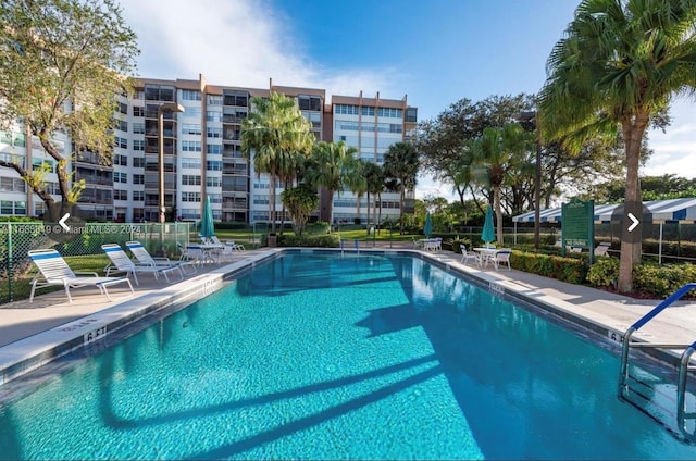 view of swimming pool