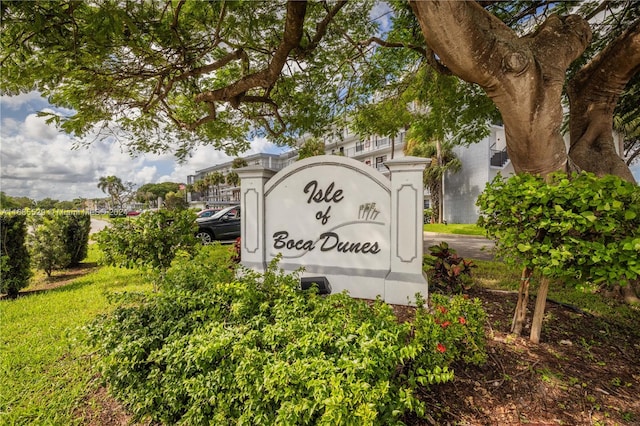 view of community / neighborhood sign