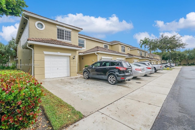 view of front facade featuring a garage