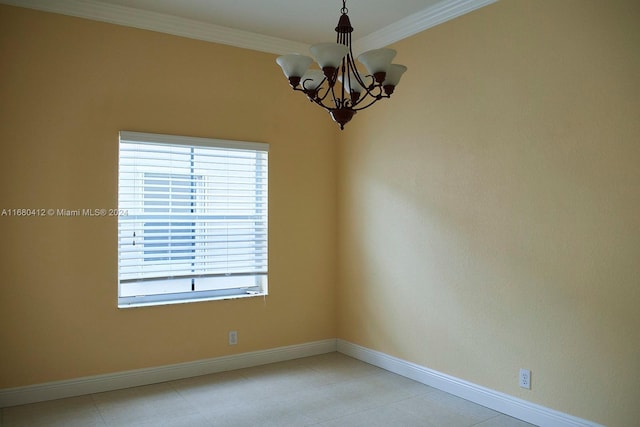 empty room with crown molding and an inviting chandelier