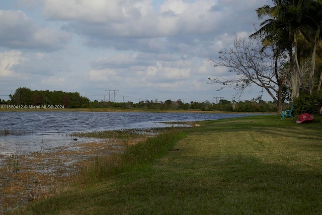 1380 Meadows Blvd, Weston, FL 33327 - water view