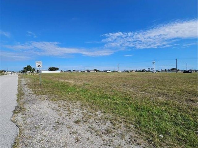 Listing photo 2 for 5 Diplomat Pkwy E, Cape Coral FL 33909