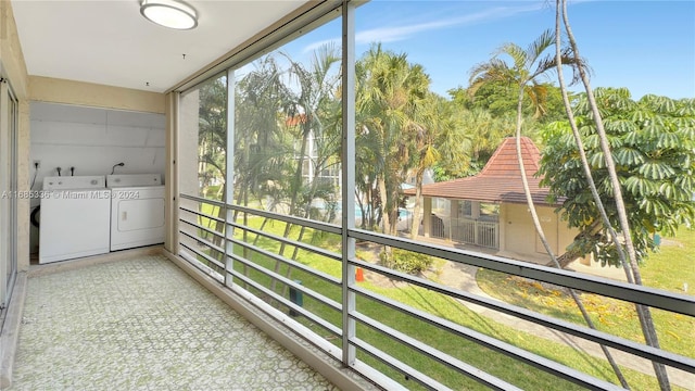 3571 Inverrary Dr Unit 203, Lauderhill, FL 33319 - unfurnished sunroom featuring washing machine and clothes dryer