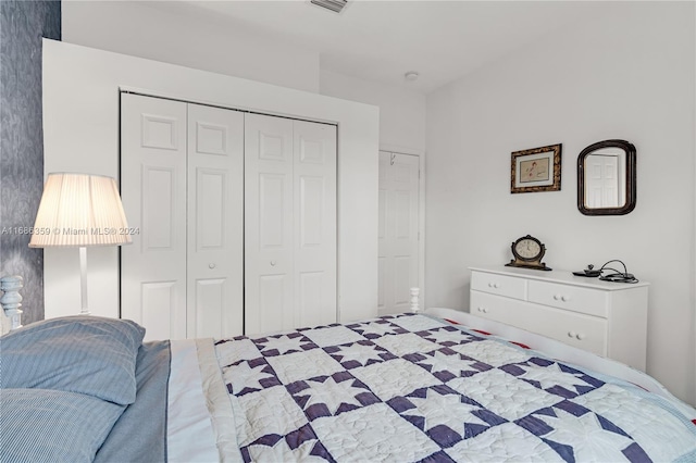 bedroom featuring a closet