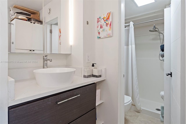 6616 E Miami Lakes Dr E, Miami Lakes, FL 33014 - bathroom with a shower stall, vanity, and toilet