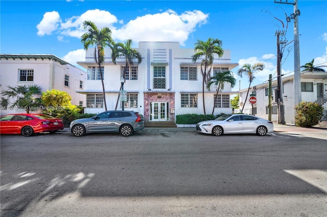 610 8th St Unit 102, Miami Beach, FL 33139 - view of front facade featuring stucco siding