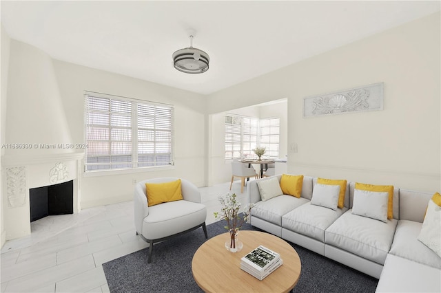 610 8th St Unit 102, Miami Beach, FL 33139 - living area with a large fireplace