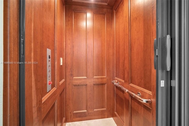 room details featuring elevator