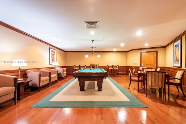 playroom featuring hardwood / wood-style floors, ornamental molding, and billiards