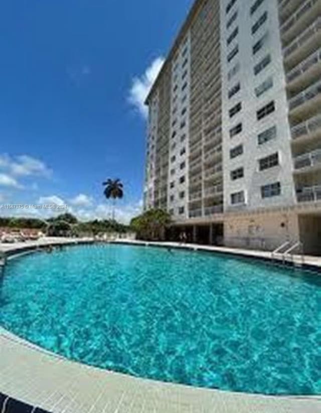 view of swimming pool