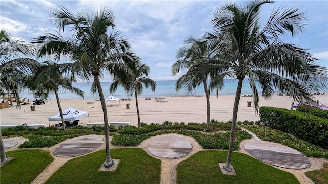 view of home's community featuring a water view