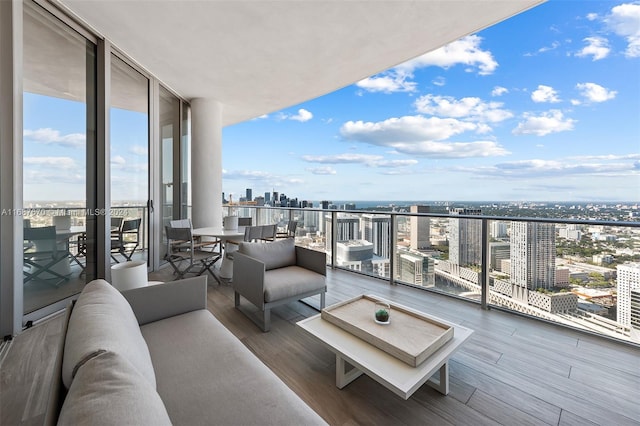 851 NE 1st Ave Ph 5112, Miami, FL 33132 - photo 16