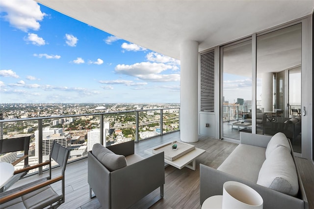 balcony featuring an outdoor hangout area