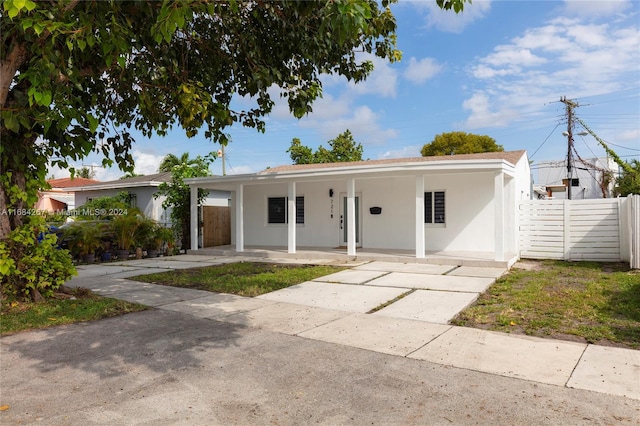 view of front of house featuring covered porch