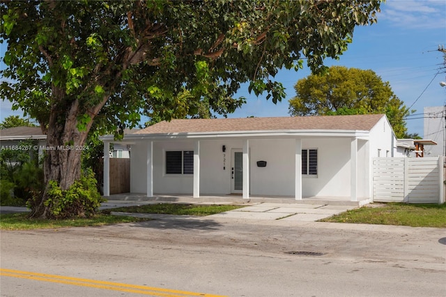 view of front of house