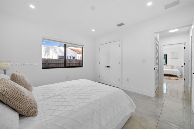 bedroom with a closet