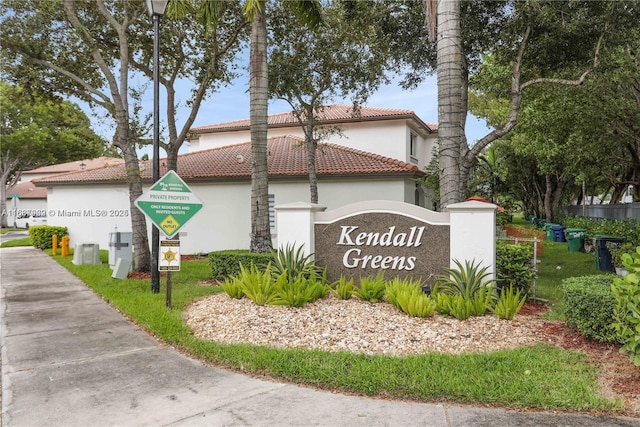 view of community / neighborhood sign