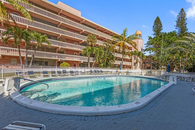 180 NE 12th Ave Unit 12E, Hallandale Beach, FL 33009 - view of community pool