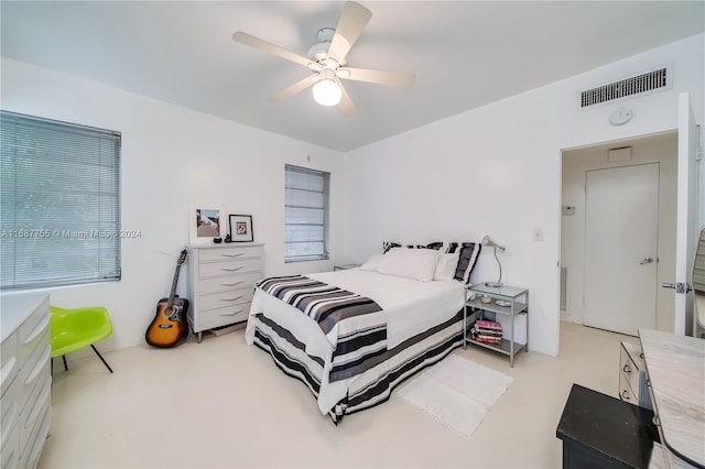 bedroom featuring ceiling fan