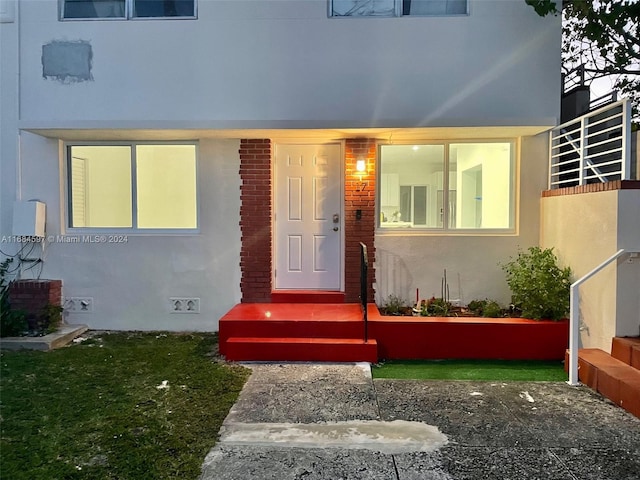 1201 Marseille Dr Unit 17, Miami Beach, FL 33141 - property entrance featuring stucco siding