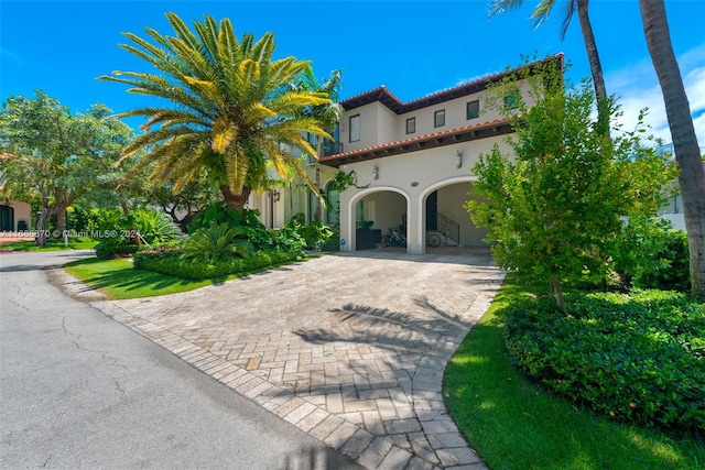 view of mediterranean / spanish-style house